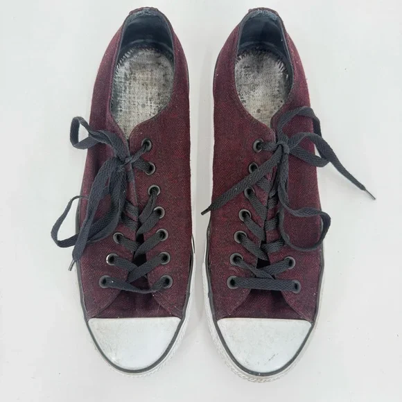 Converse Burgundy and Black Sneakers Unisex M 10/ W 12 - Picture 2 of 9